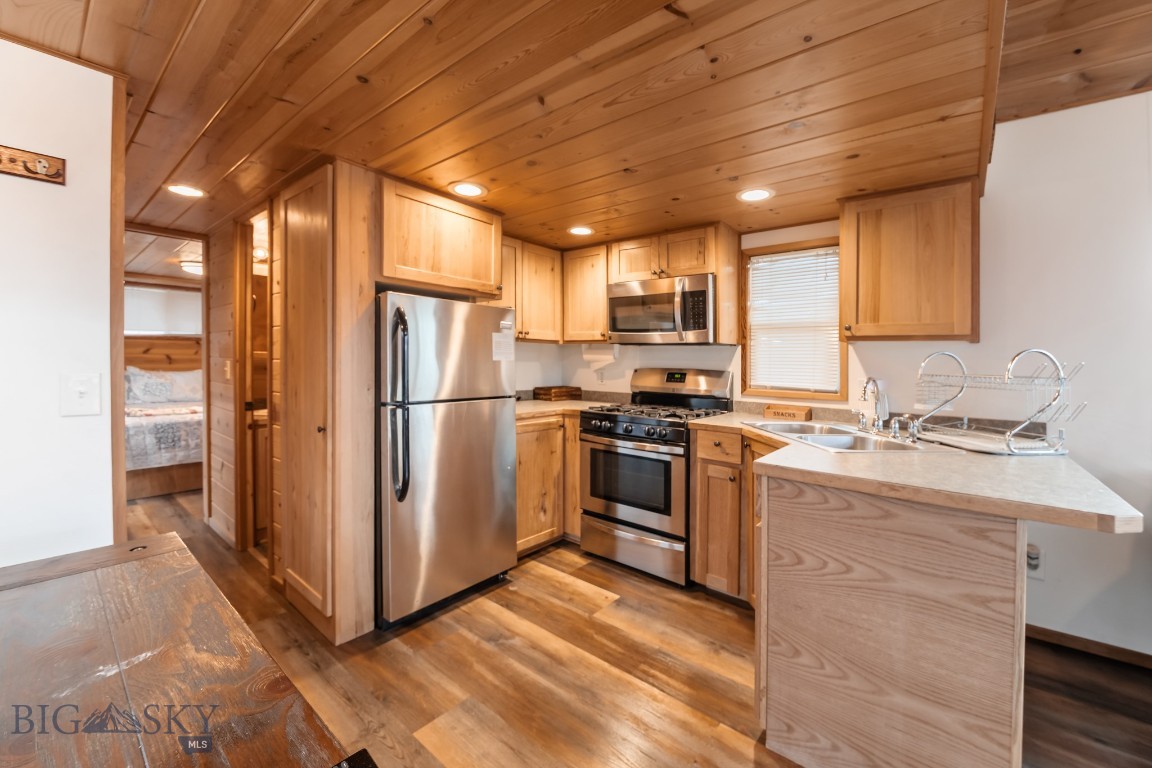 27 Progressive Drive