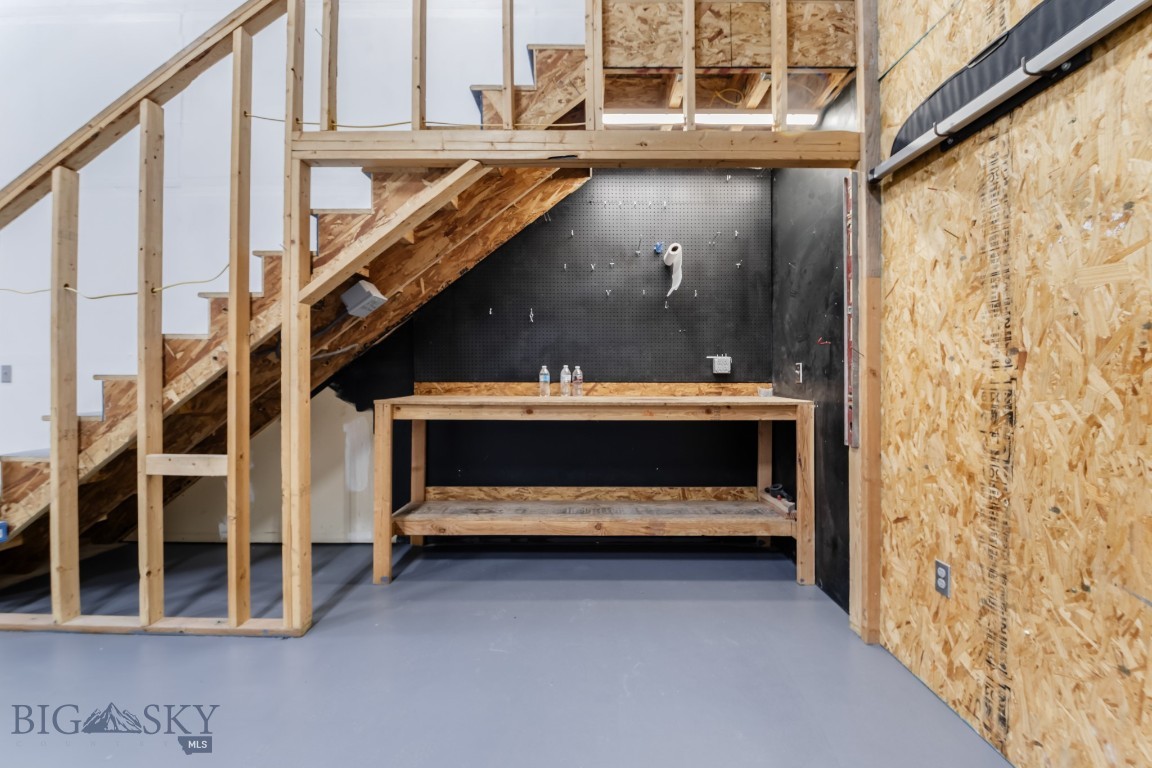 27 Progressive Drive