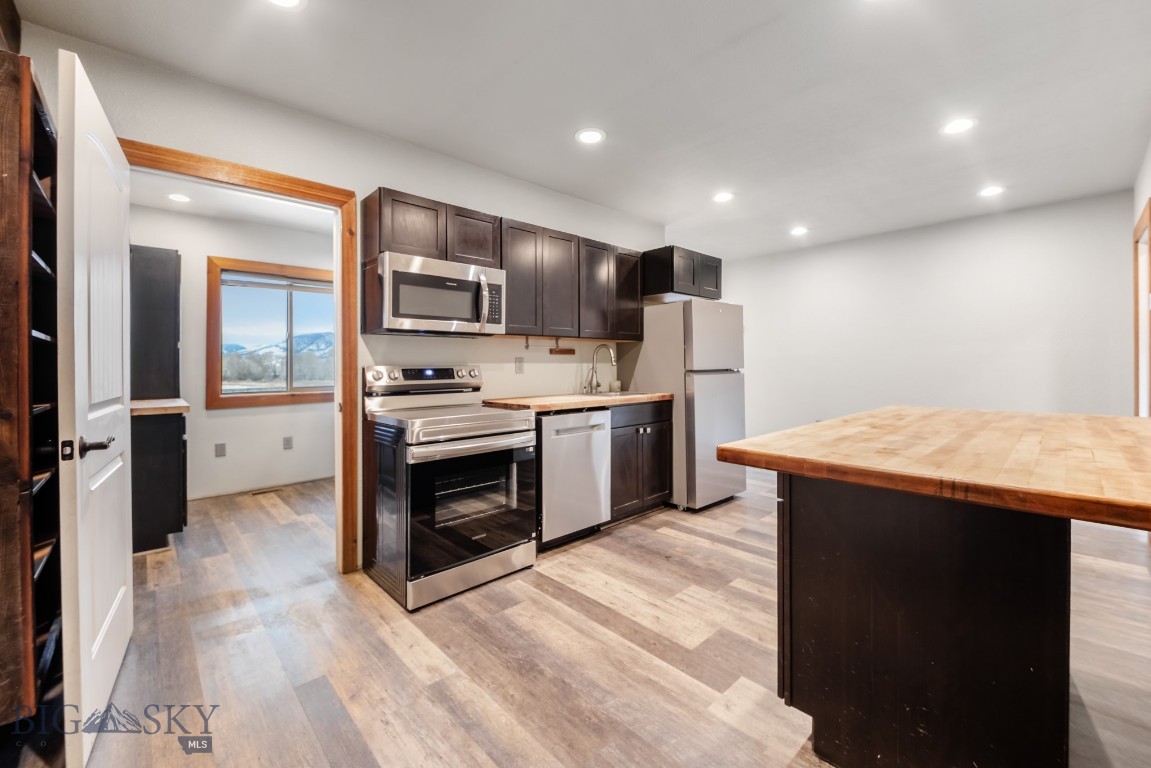 27 Progressive Drive