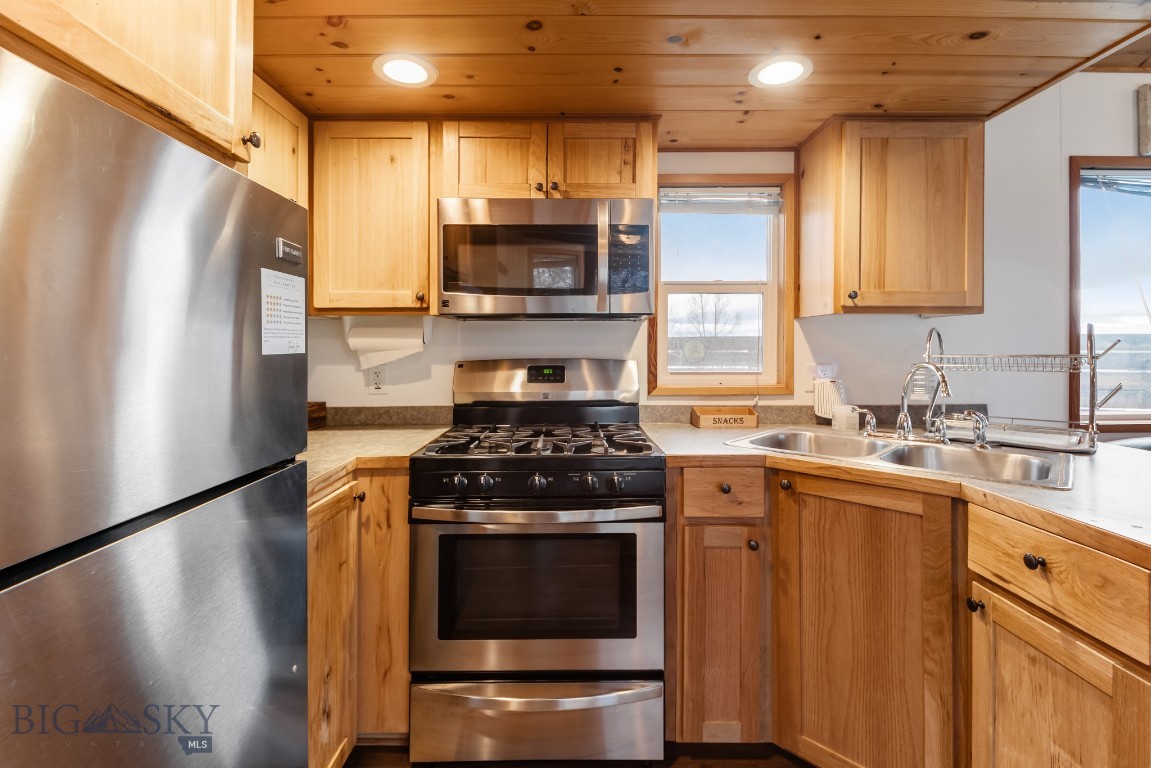 27 Progressive Drive