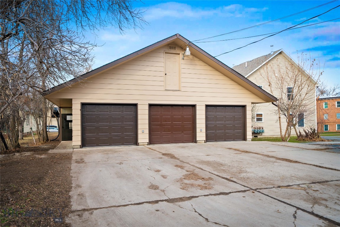 418 W Babcock Street