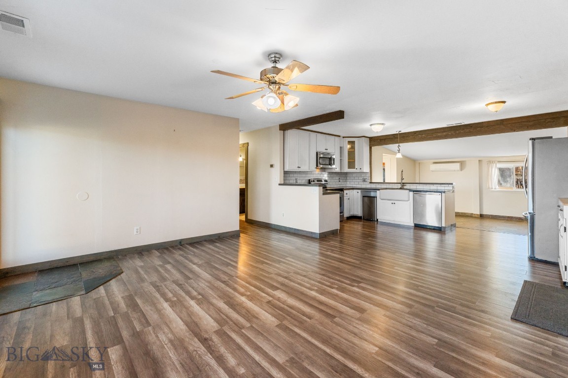 92 E Rosebud Avenue