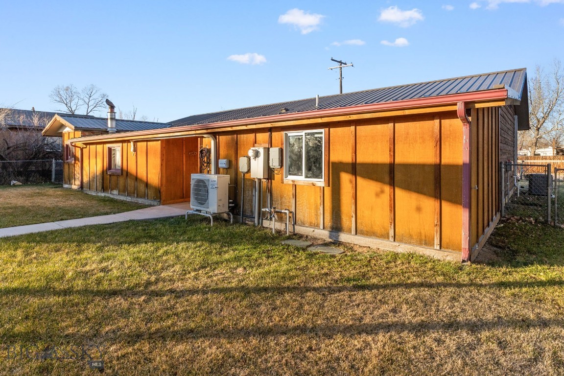 92 E Rosebud Avenue