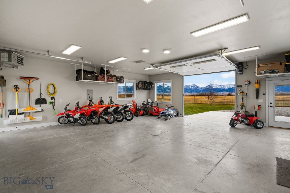 2019 E Silver Circle