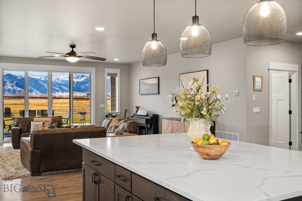 2019 E Silver Circle