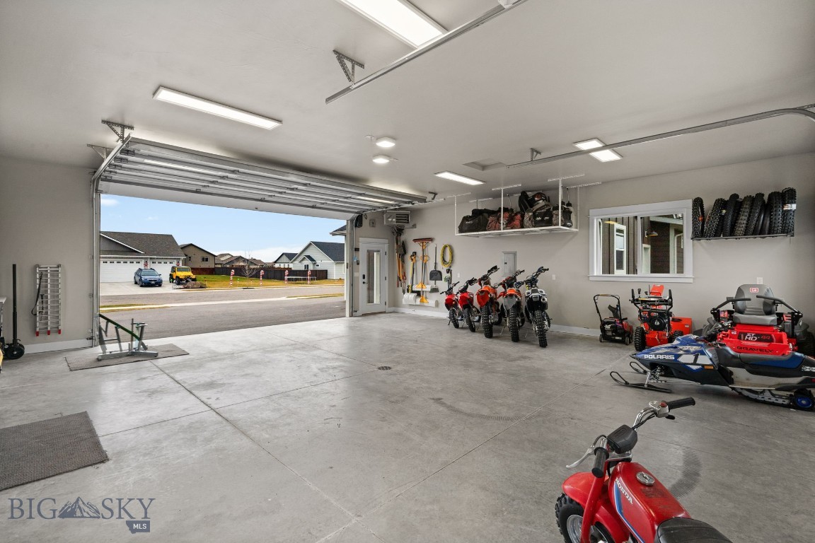 2019 E Silver Circle