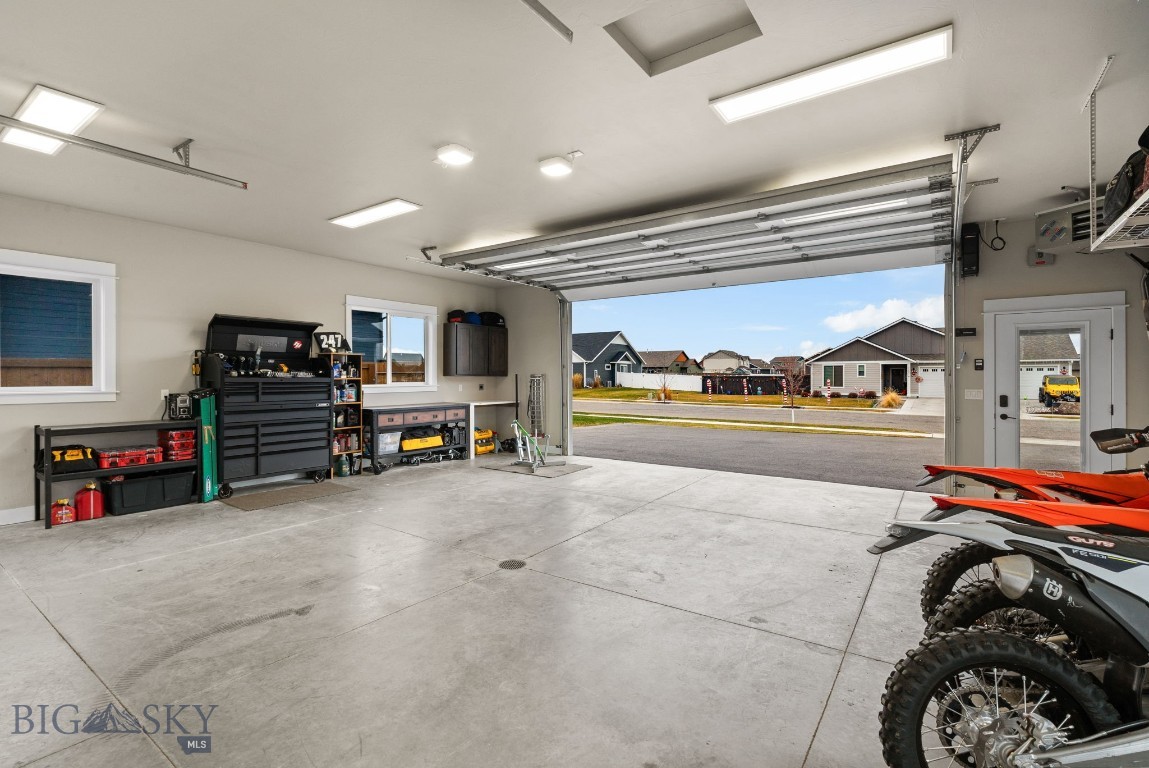 2019 E Silver Circle