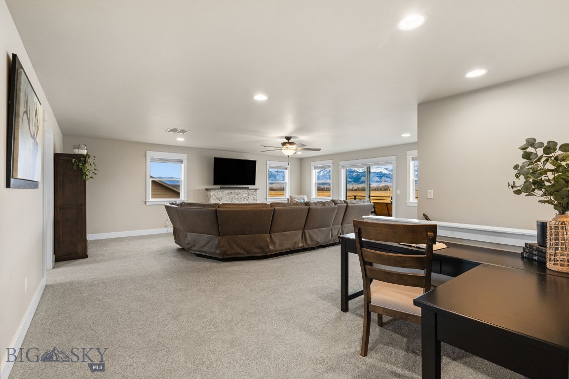 2019 E Silver Circle