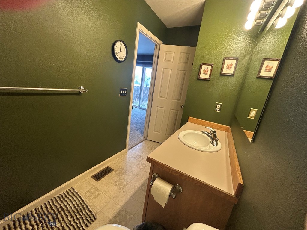 201 E Cascade Avenue A