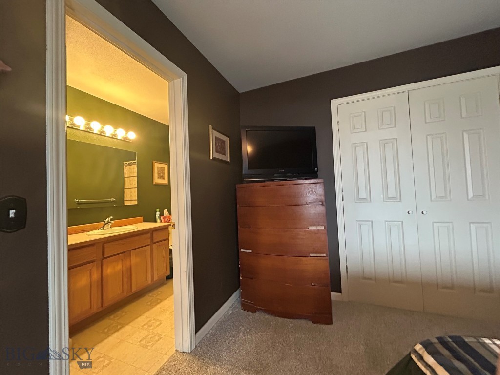 201 E Cascade Avenue A