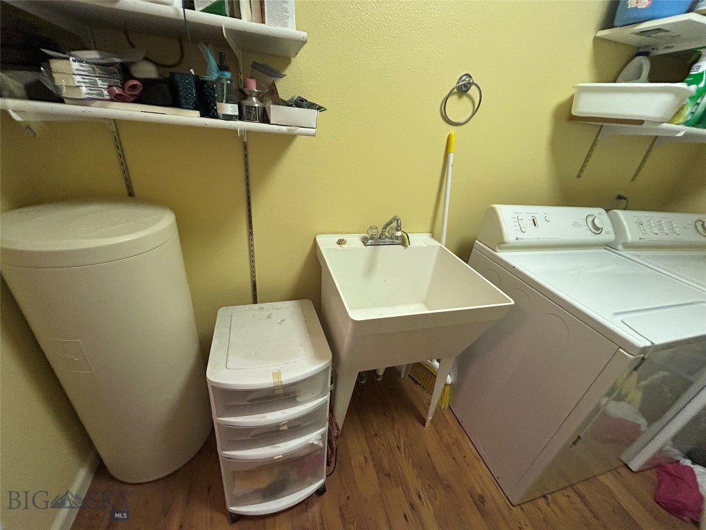 201 E Cascade Avenue A