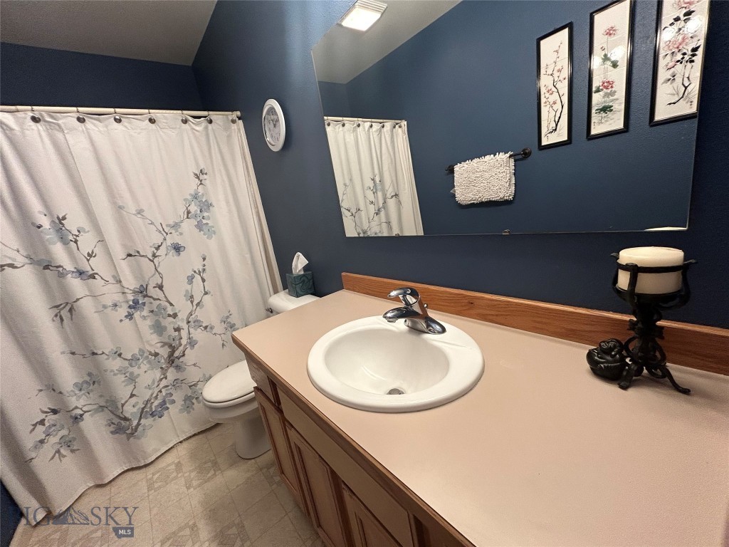 201 E Cascade Avenue A