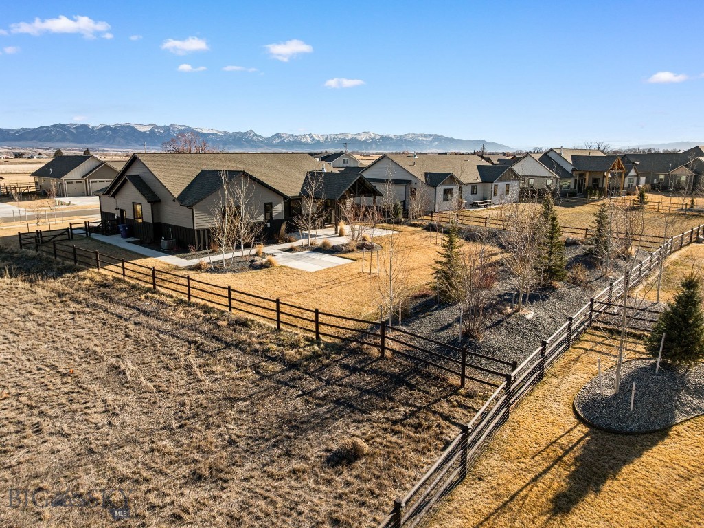 66 Oxbow Lane