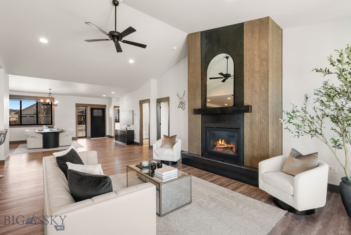66 Oxbow Lane