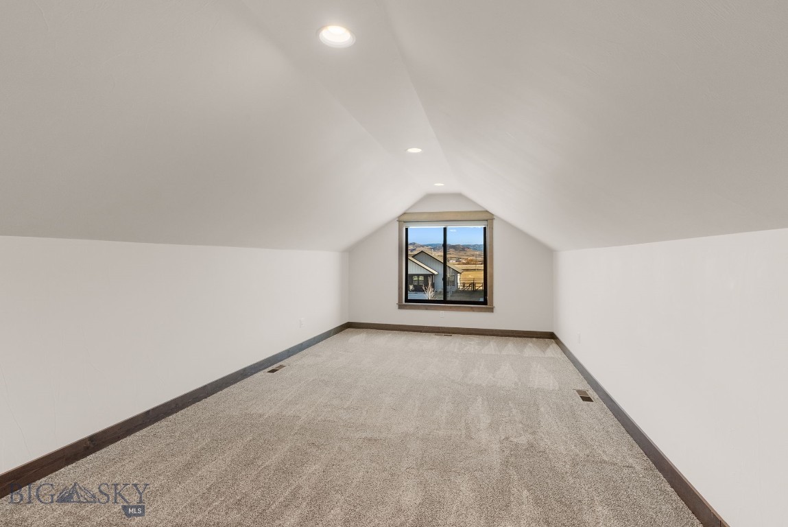 66 Oxbow Lane