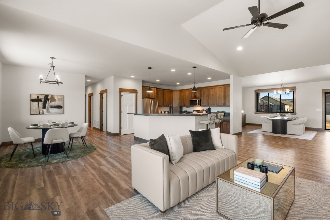 66 Oxbow Lane