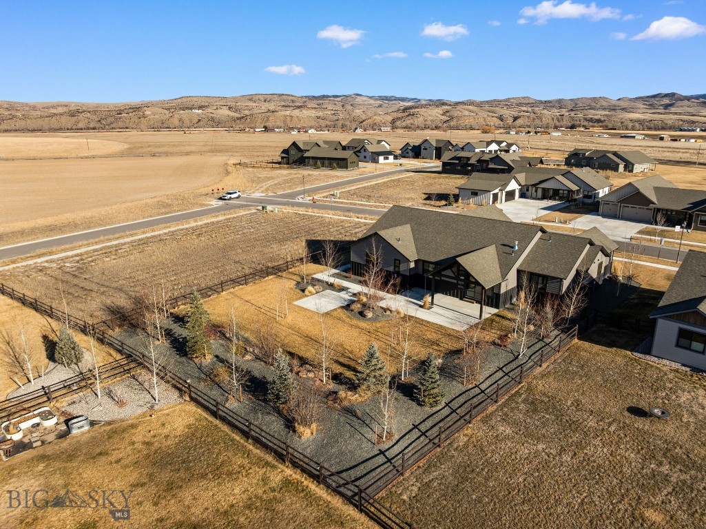 66 Oxbow Lane