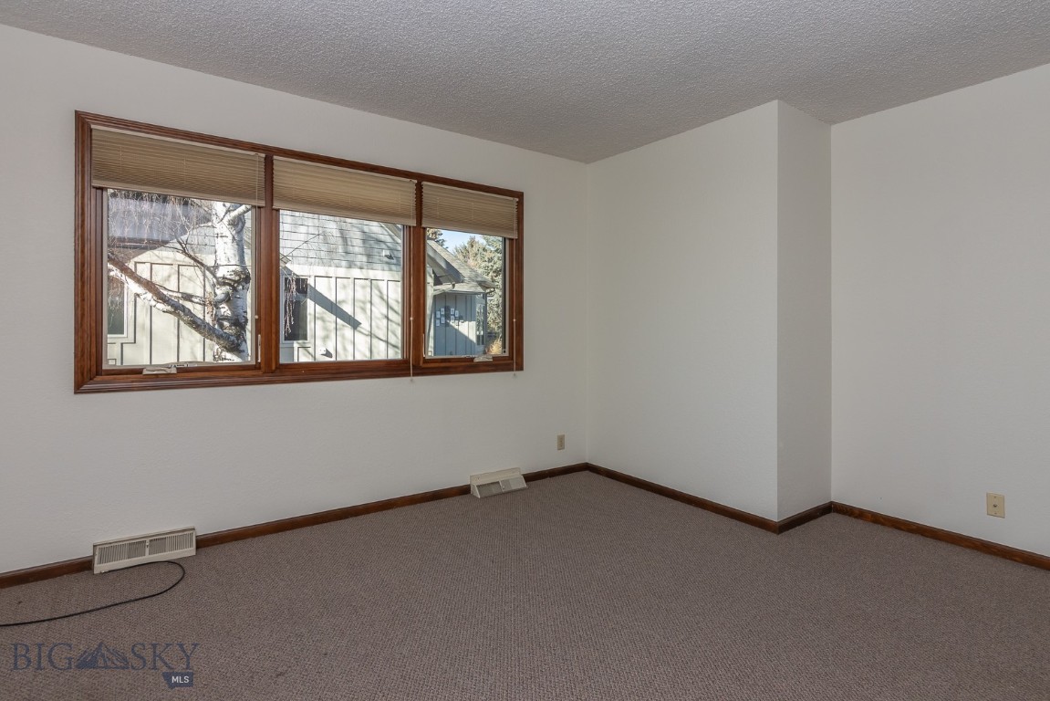 25 Riverside Drive