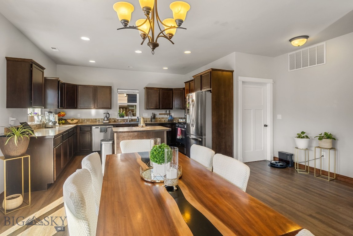 113 S Reliance Avenue