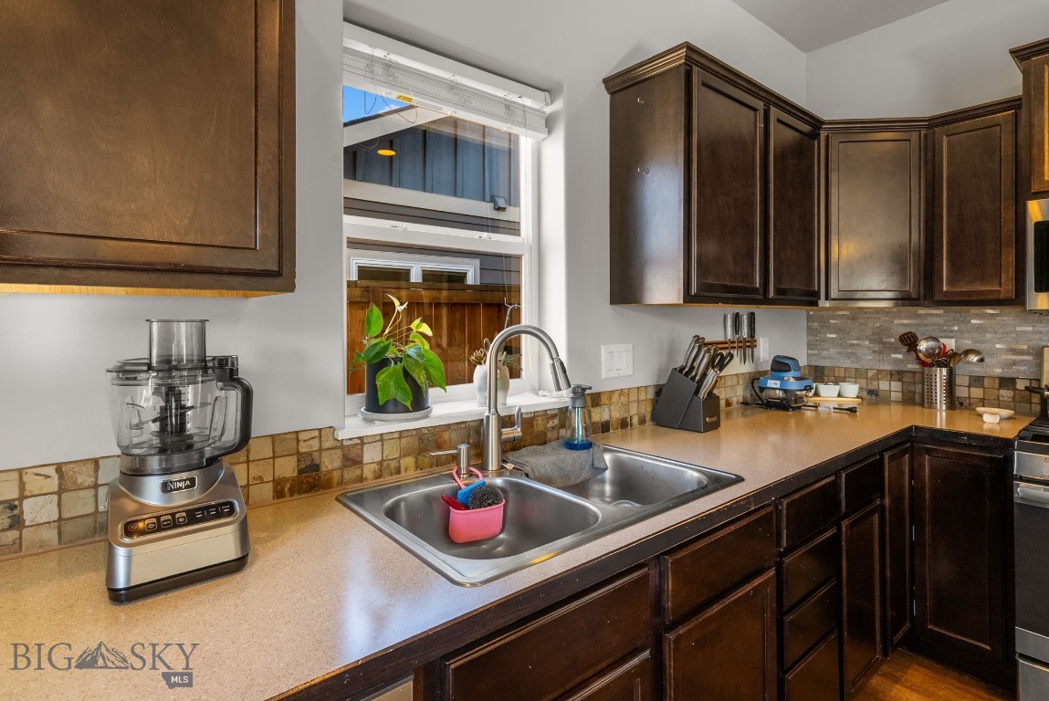 113 S Reliance Avenue