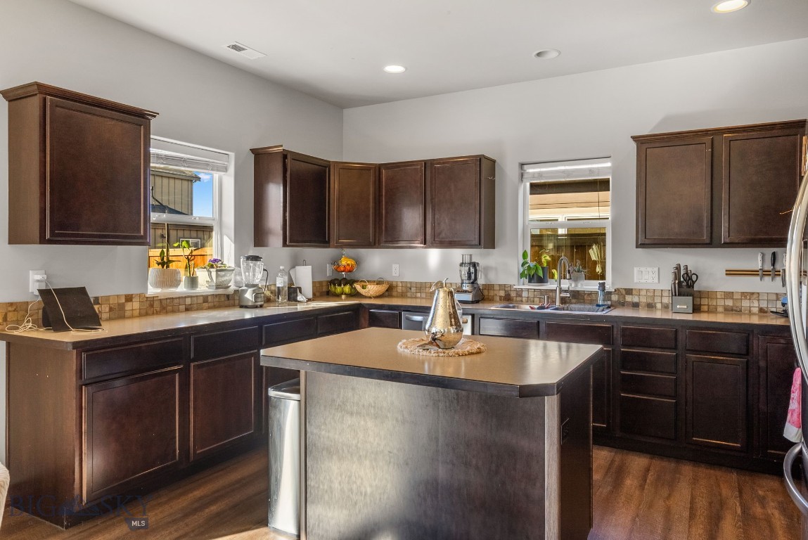 113 S Reliance Avenue