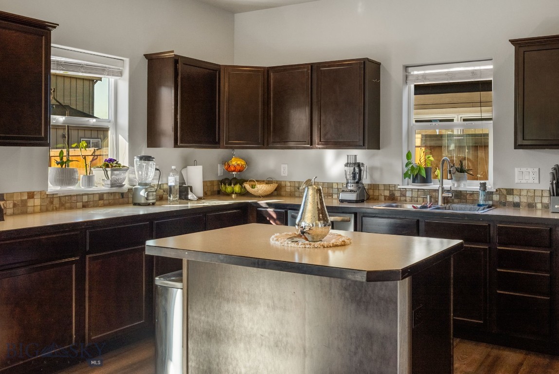 113 S Reliance Avenue