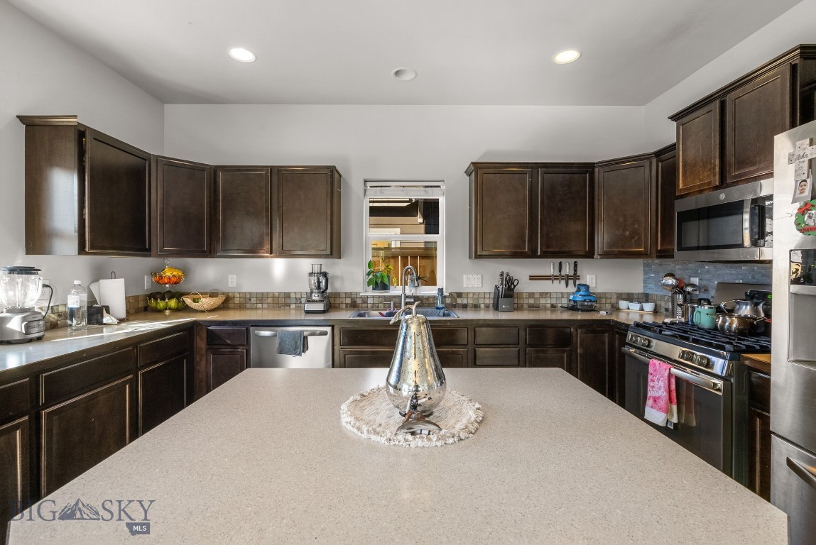 113 S Reliance Avenue