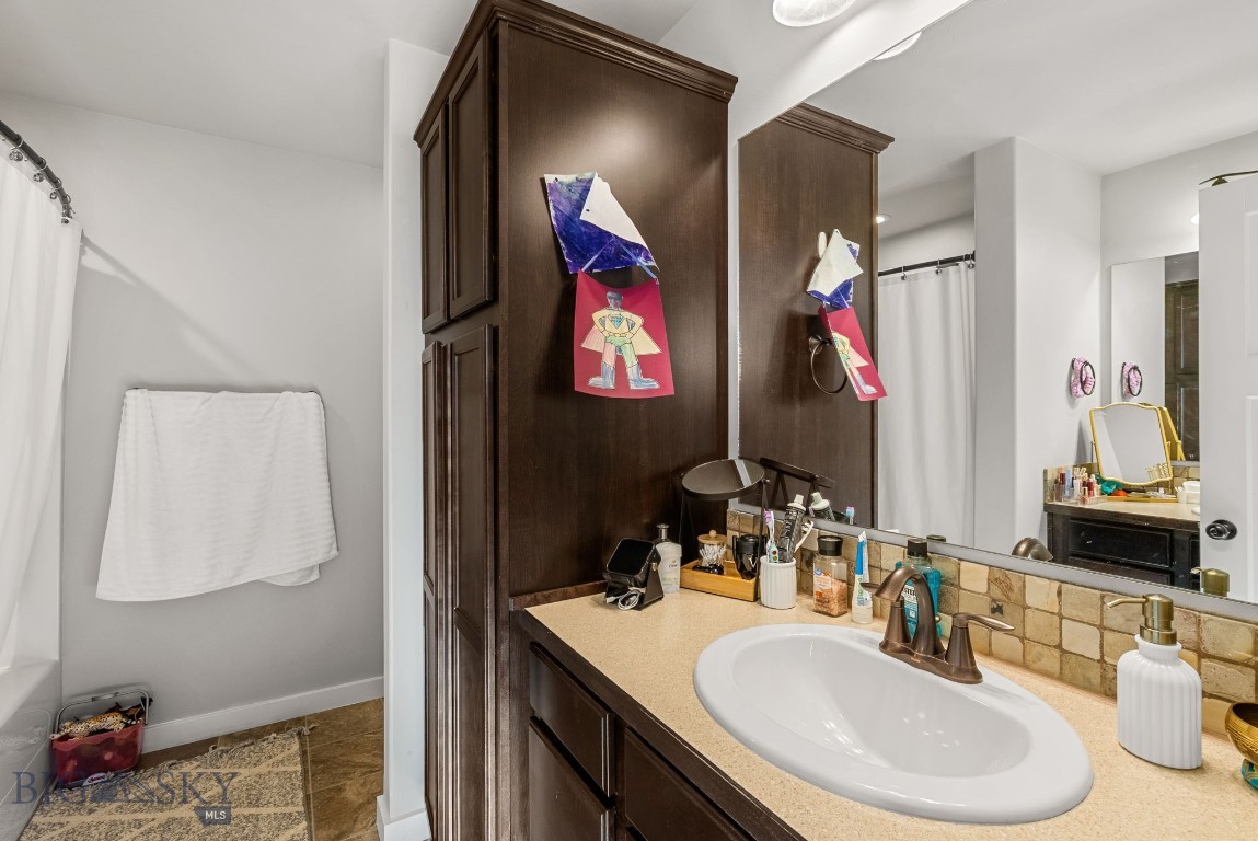 113 S Reliance Avenue