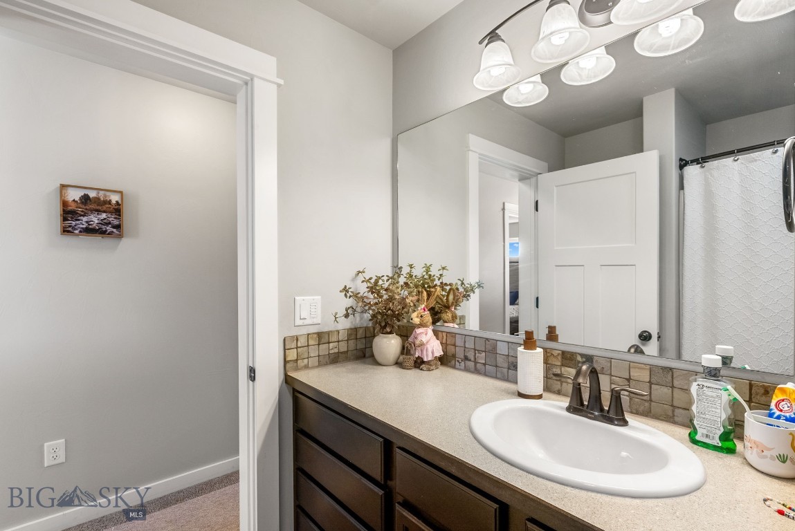 113 S Reliance Avenue