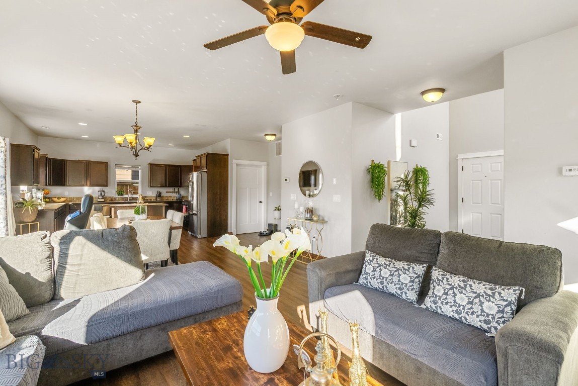 113 S Reliance Avenue