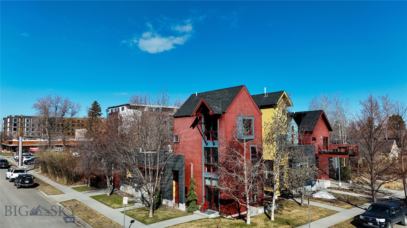 301 N Black Avenue