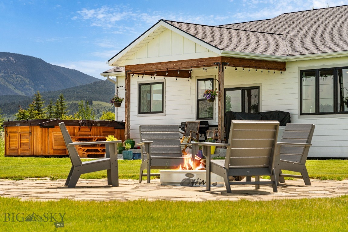 37 Cinnamon Bear Court