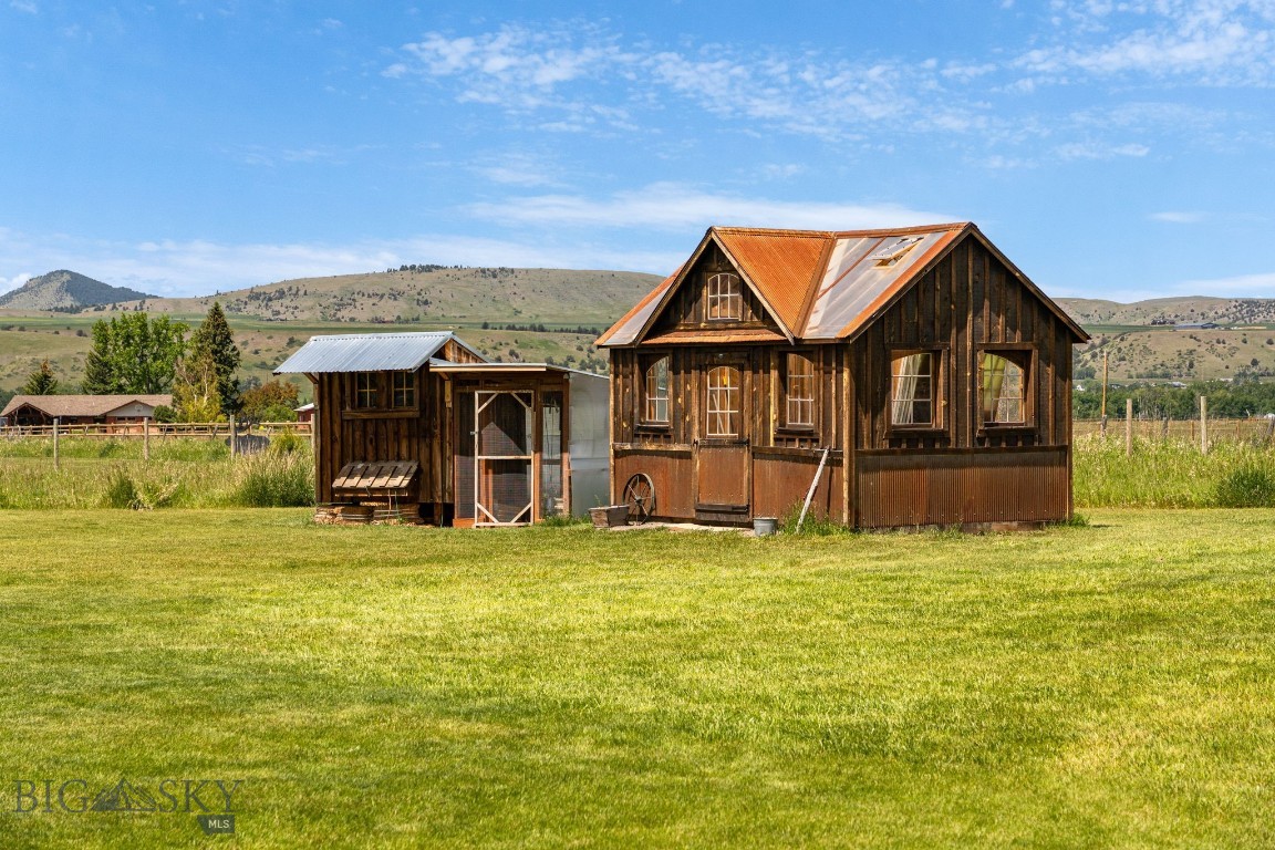 37 Cinnamon Bear Court