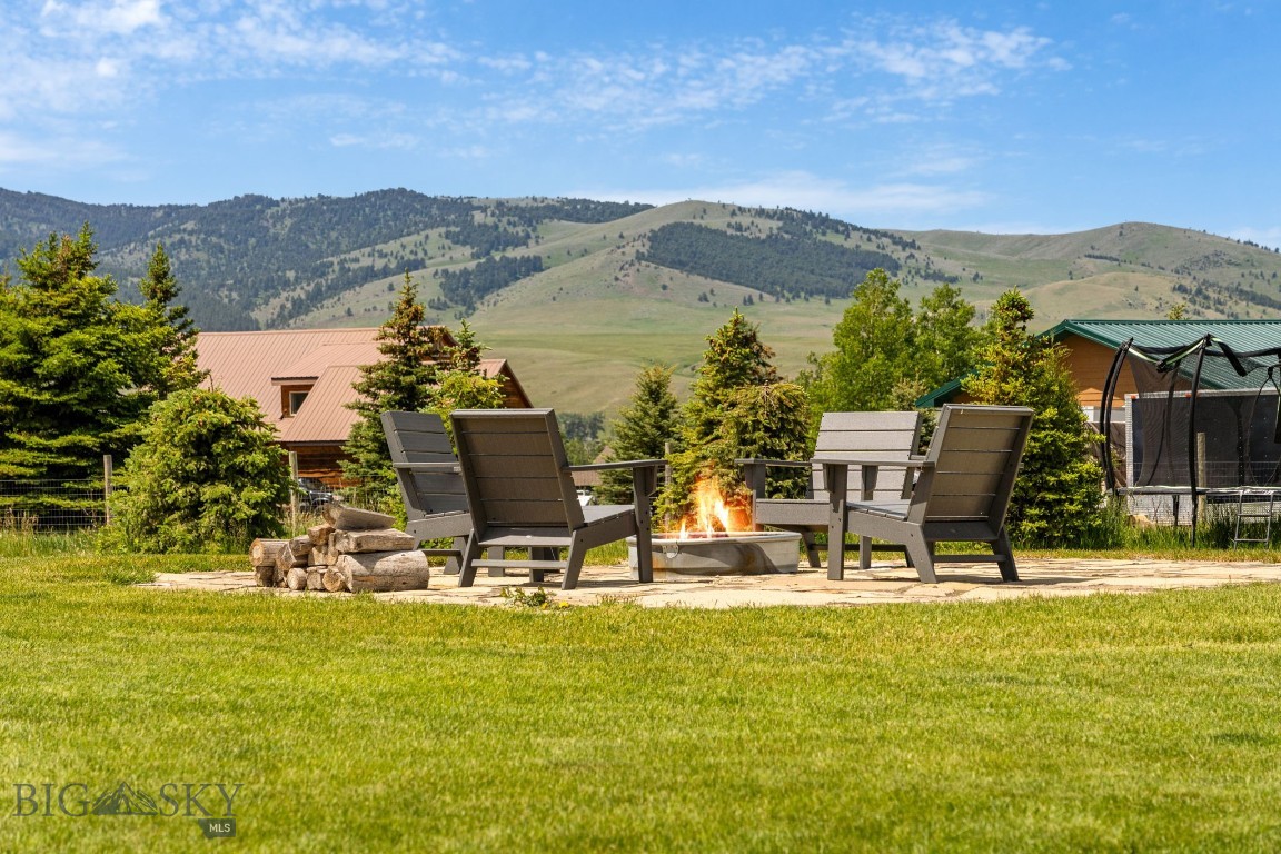 37 Cinnamon Bear Court