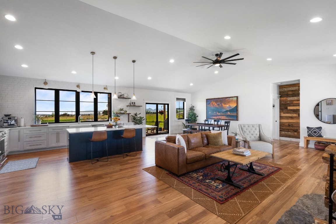 37 Cinnamon Bear Court