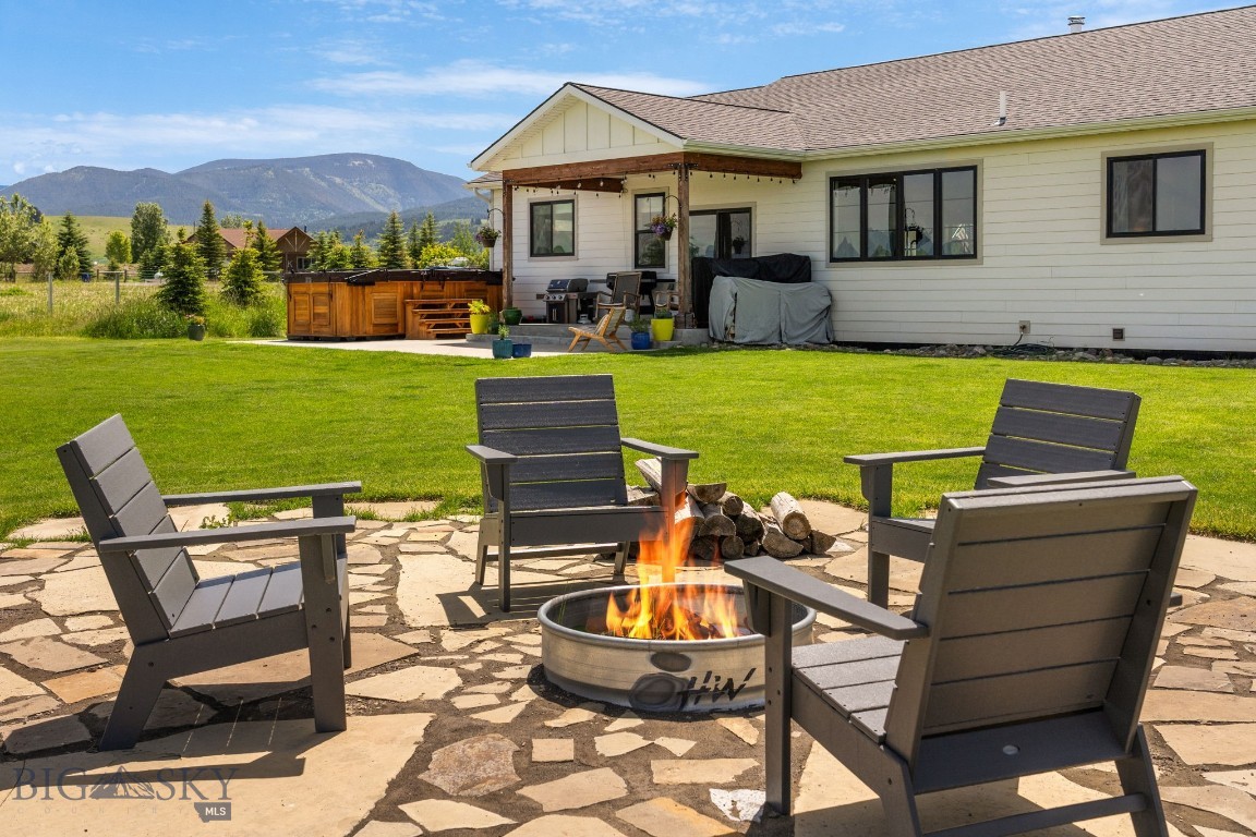 37 Cinnamon Bear Court
