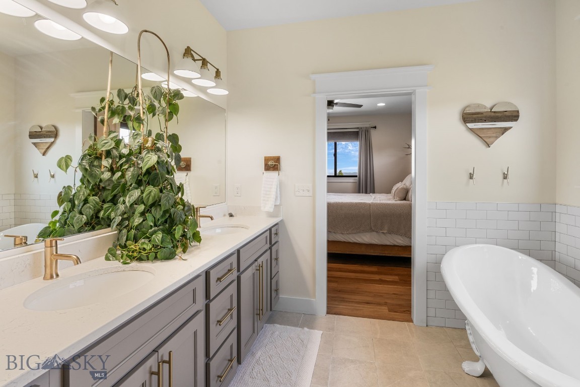 37 Cinnamon Bear Court