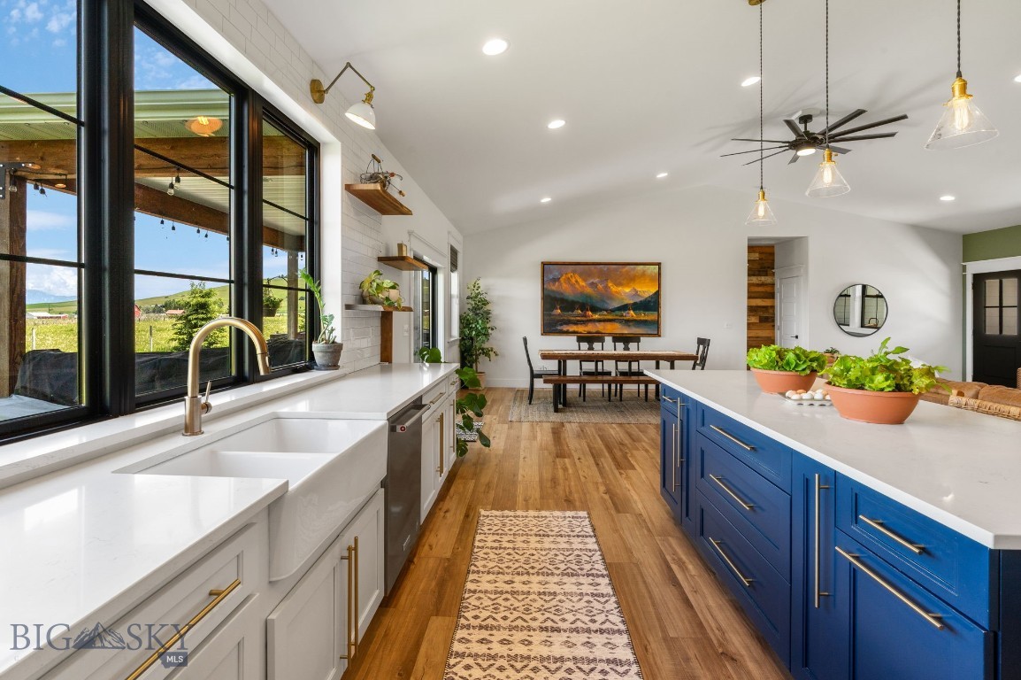 37 Cinnamon Bear Court