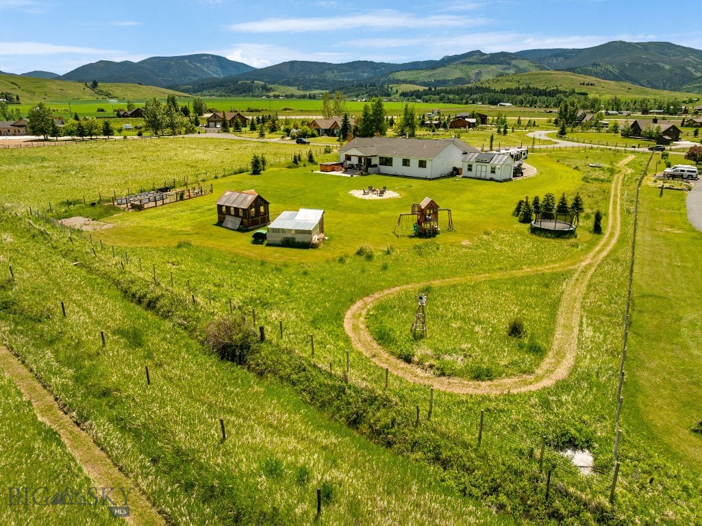 37 Cinnamon Bear Court