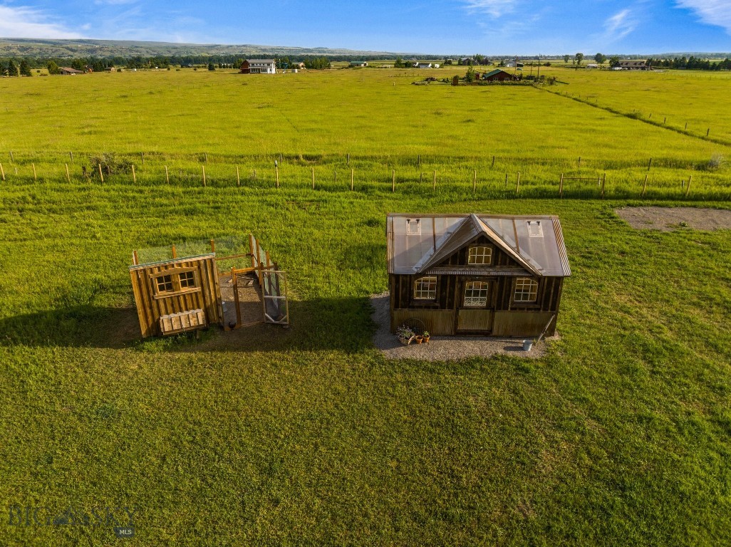 37 Cinnamon Bear Court