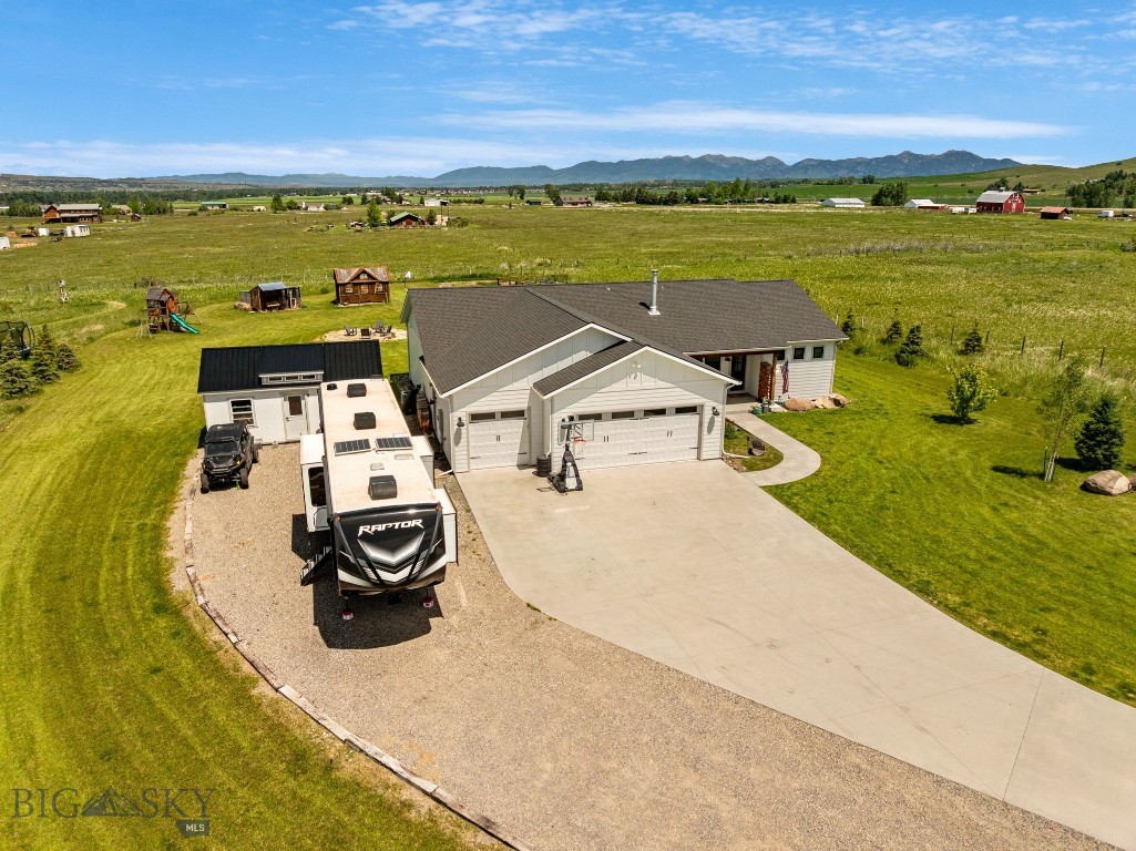 37 Cinnamon Bear Court