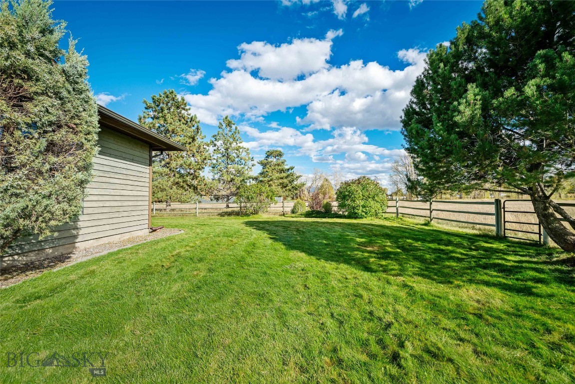 606 Frank Road