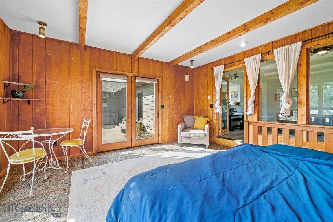 606 Frank Road