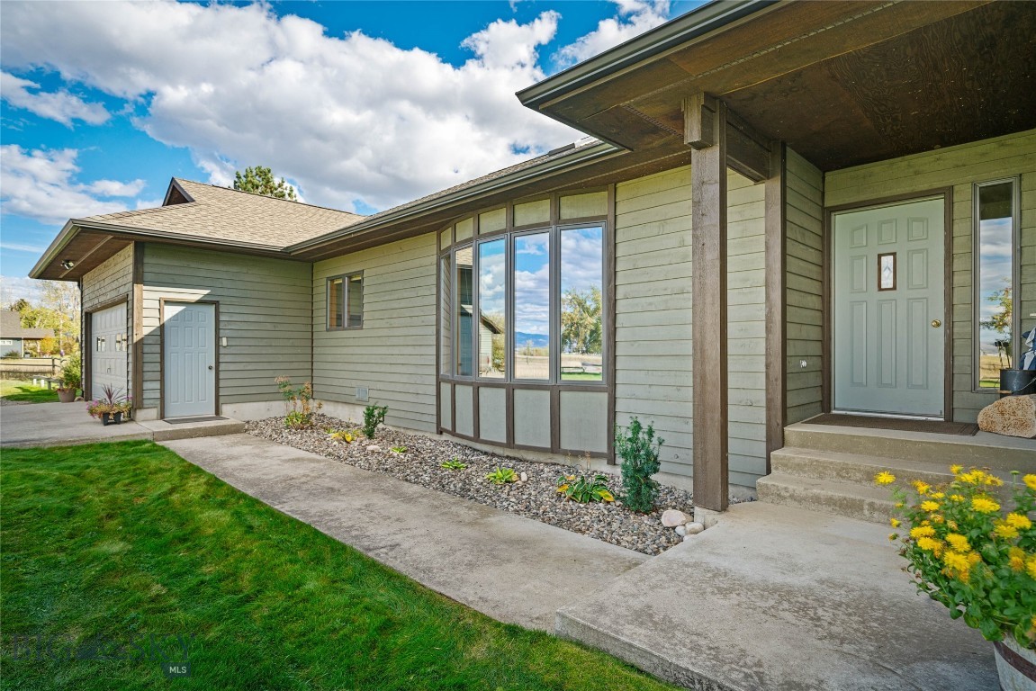 606 Frank Road