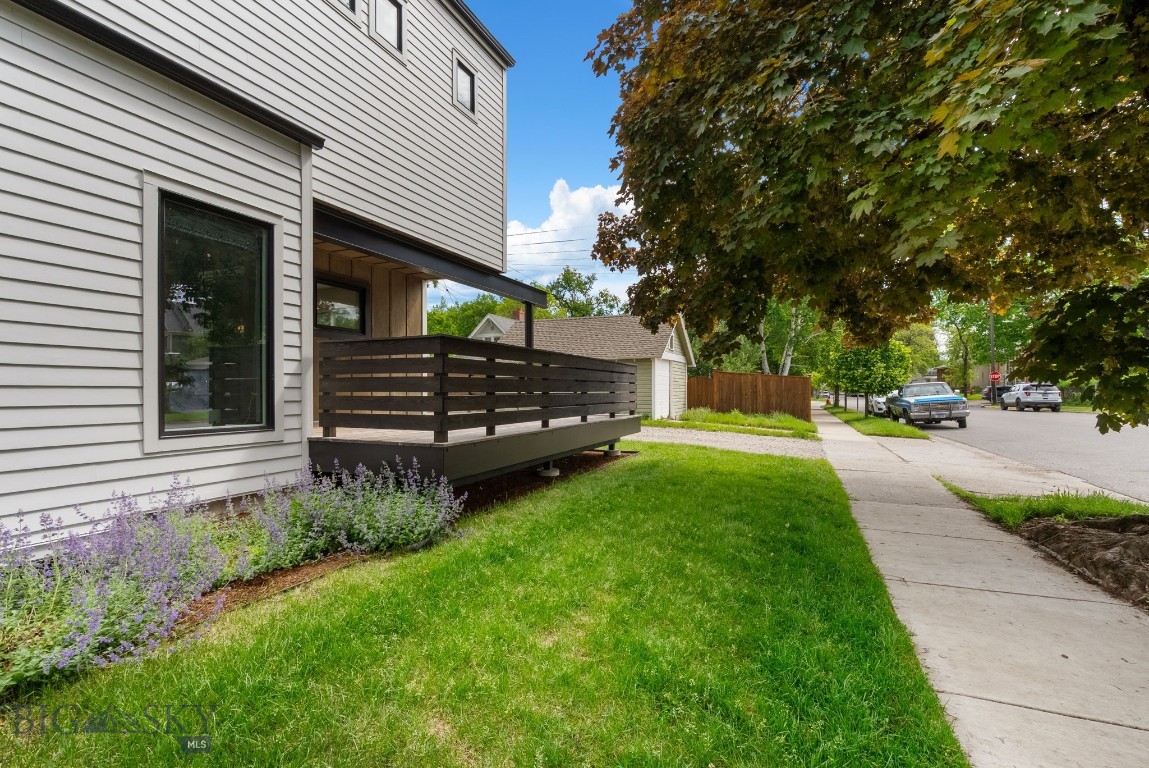 817 W Story Street