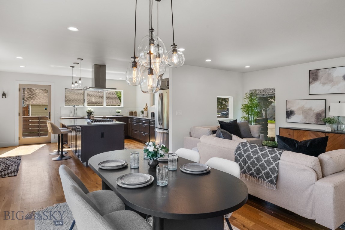 817 W Story Street