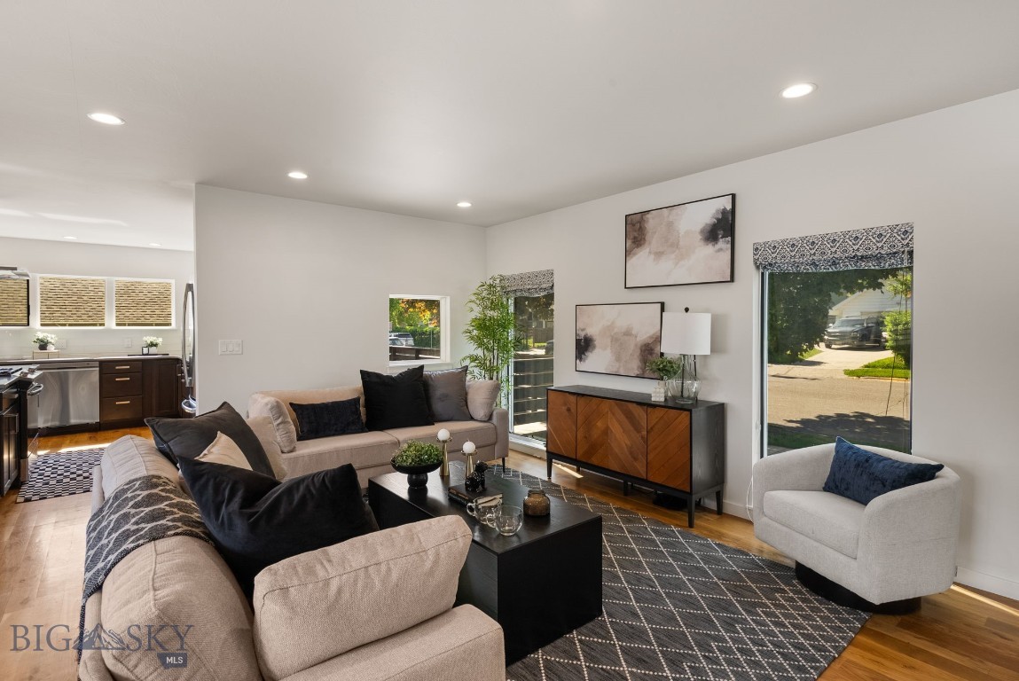 817 W Story Street