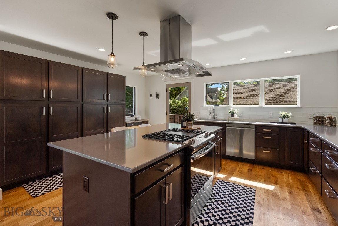 817 W Story Street