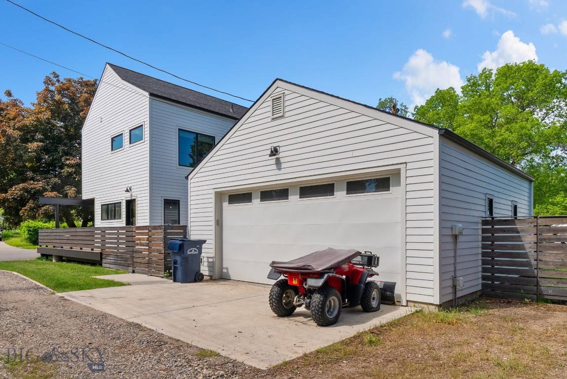 817 W Story Street