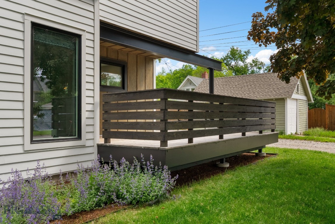 817 W Story Street